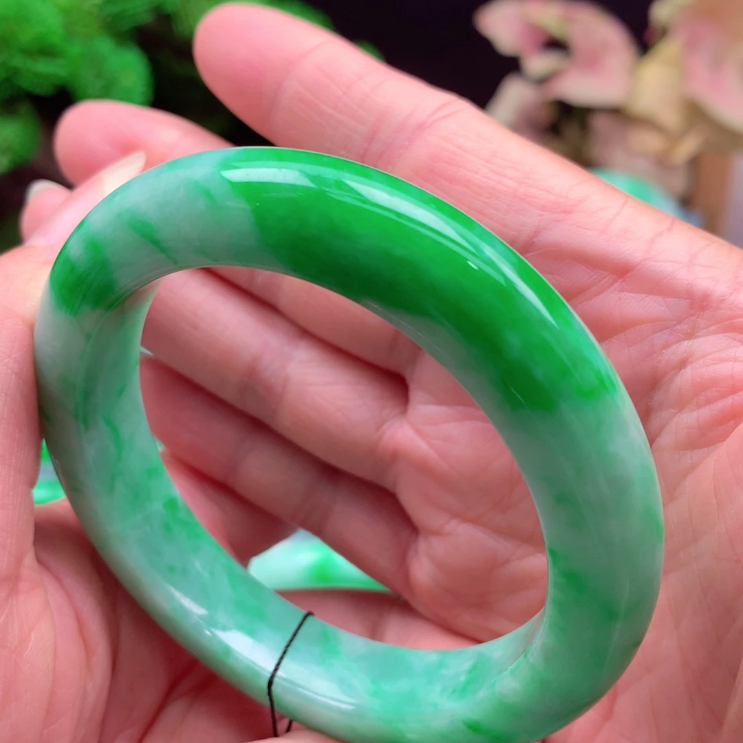 未镶嵌手镯翡翠天然翡翠手镯