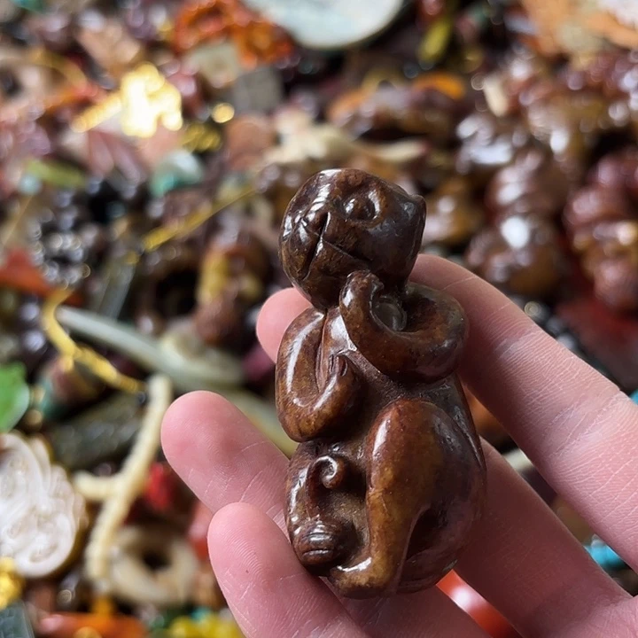 和田玉未镶嵌挂件