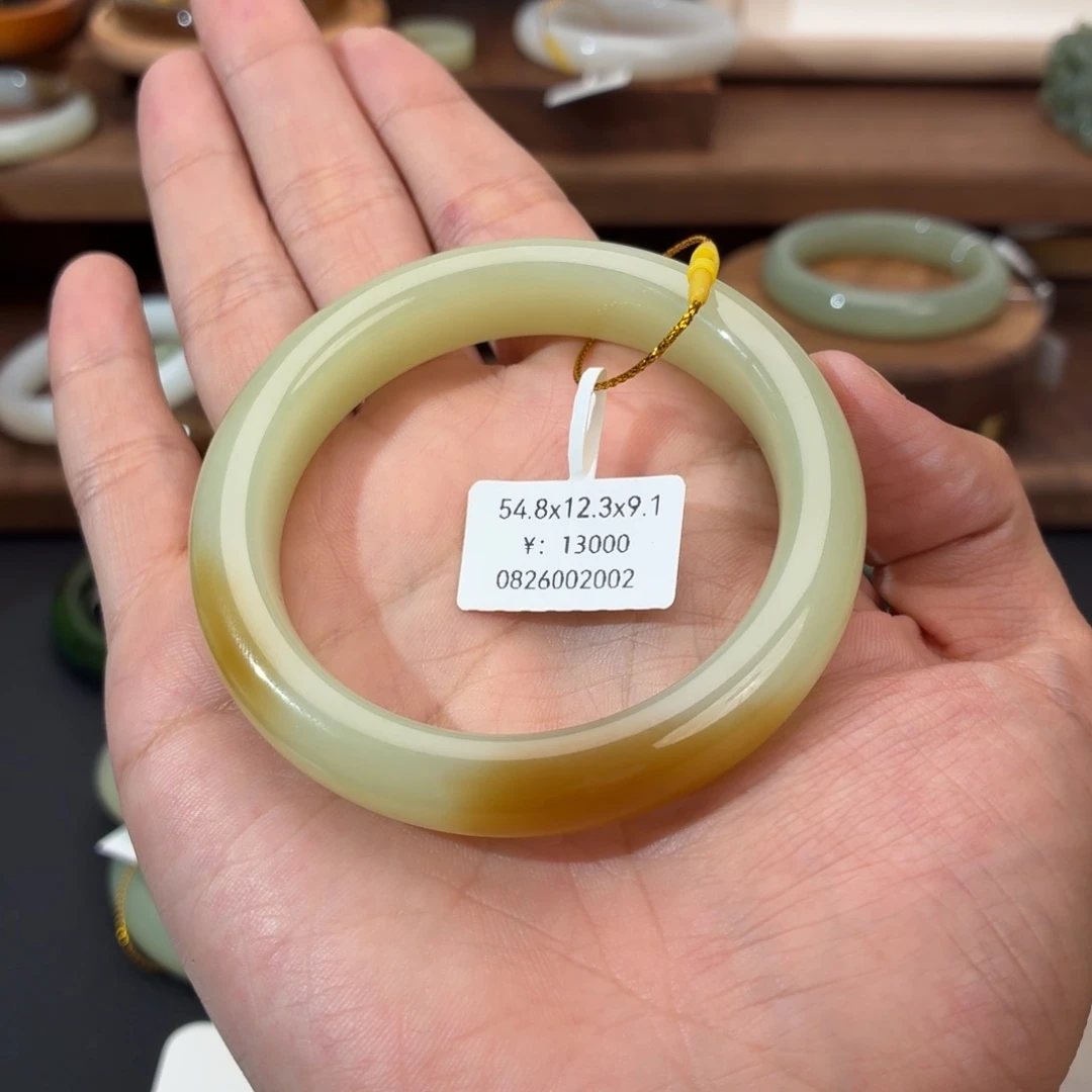 和田玉（糖玉）未镶嵌手镯