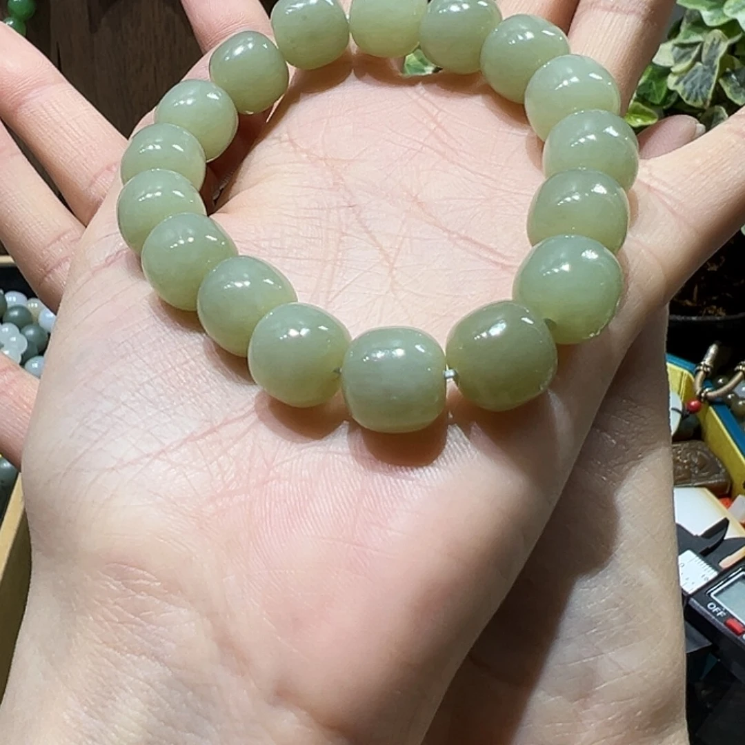 和田玉未镶嵌手串