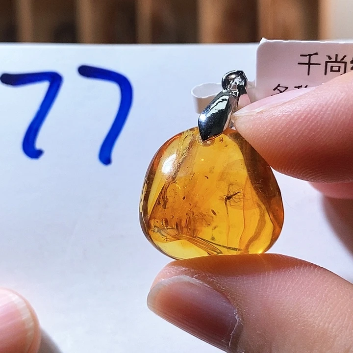 未镶嵌颈饰琥珀琥珀虫珀锁骨