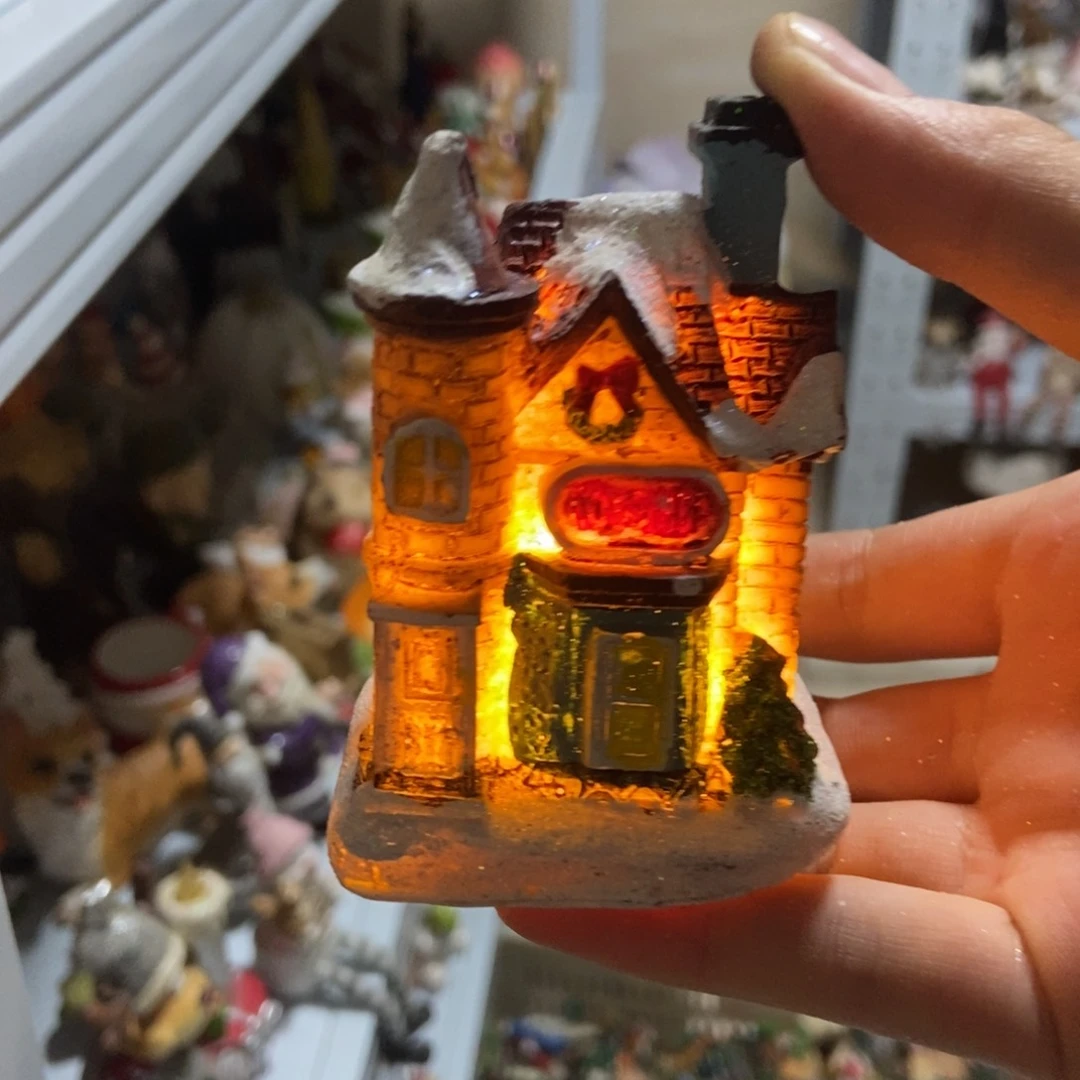 J***.树脂工艺品默认微瑕