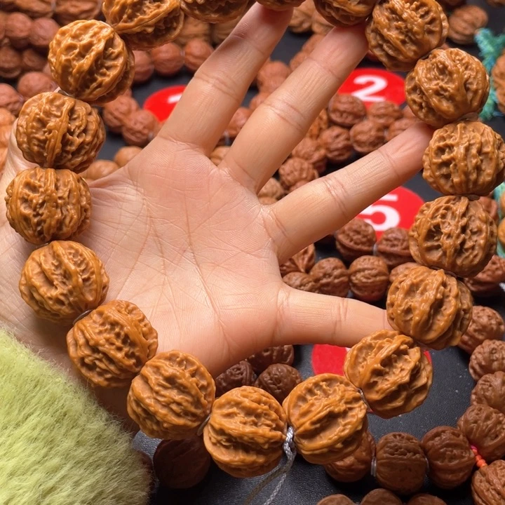 文玩核桃吊坠风****6龙脊八棱