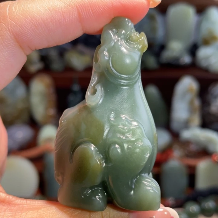 和田玉颈饰未镶嵌吊坠