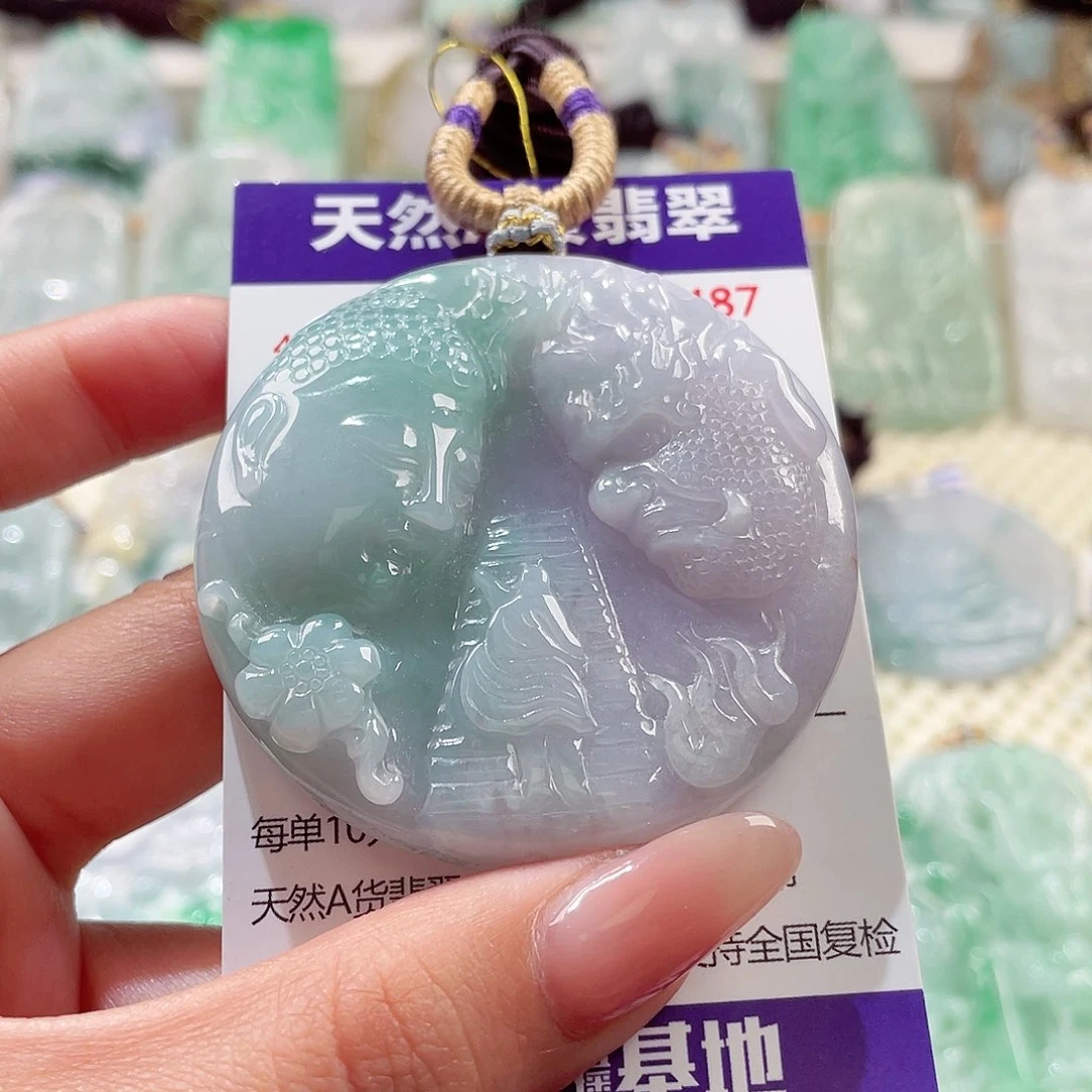 翡翠未镶嵌颈饰佛魔