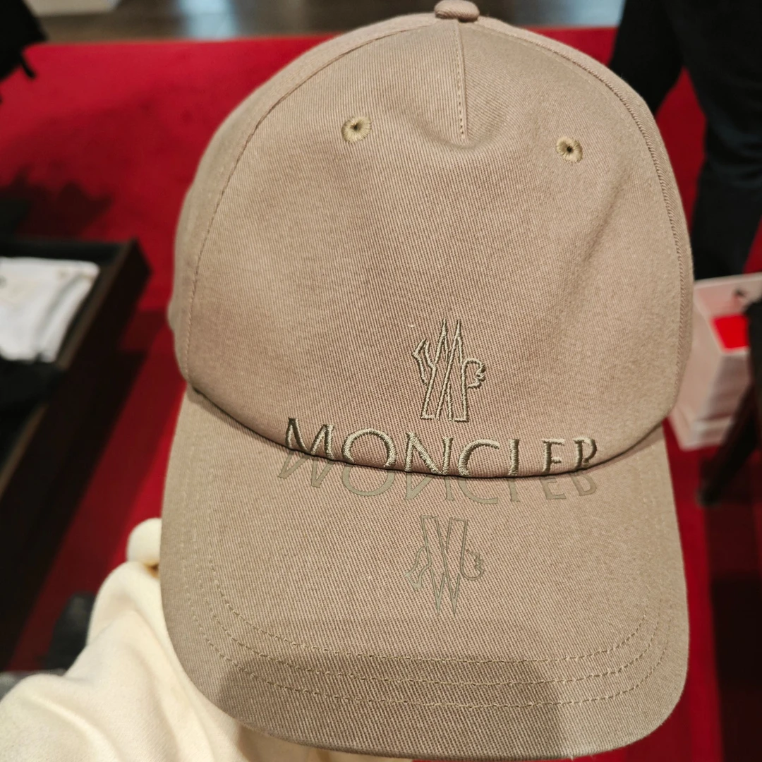 【巴黎直邮】Moncler盟可睐 Logo刺绣鸭舌帽棒球帽男款灰色3B000090