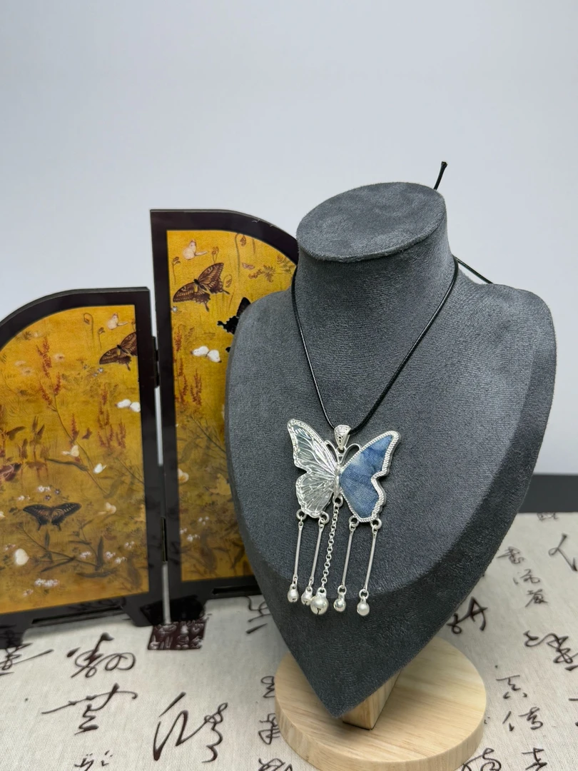 布艺饰品 苗绣非遗手工刺绣 蜡染 手工制作