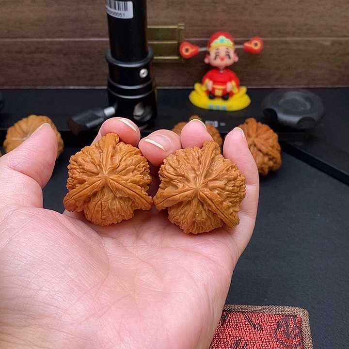 拜***侯把件文玩核桃白奔