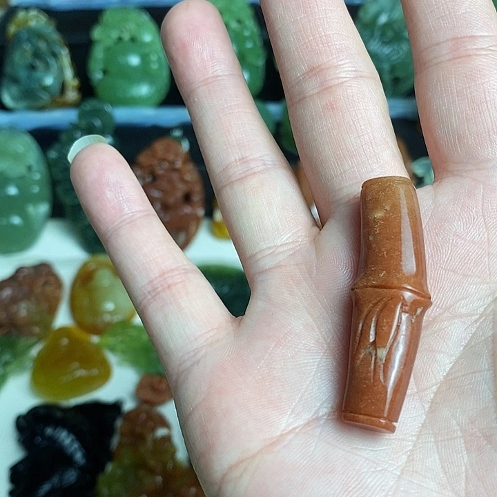 未镶嵌蛇纹石玉颈饰