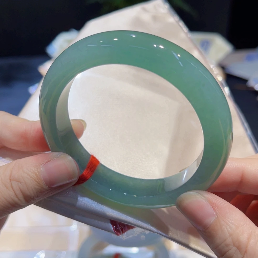 翡翠手镯未镶嵌55.7正圈