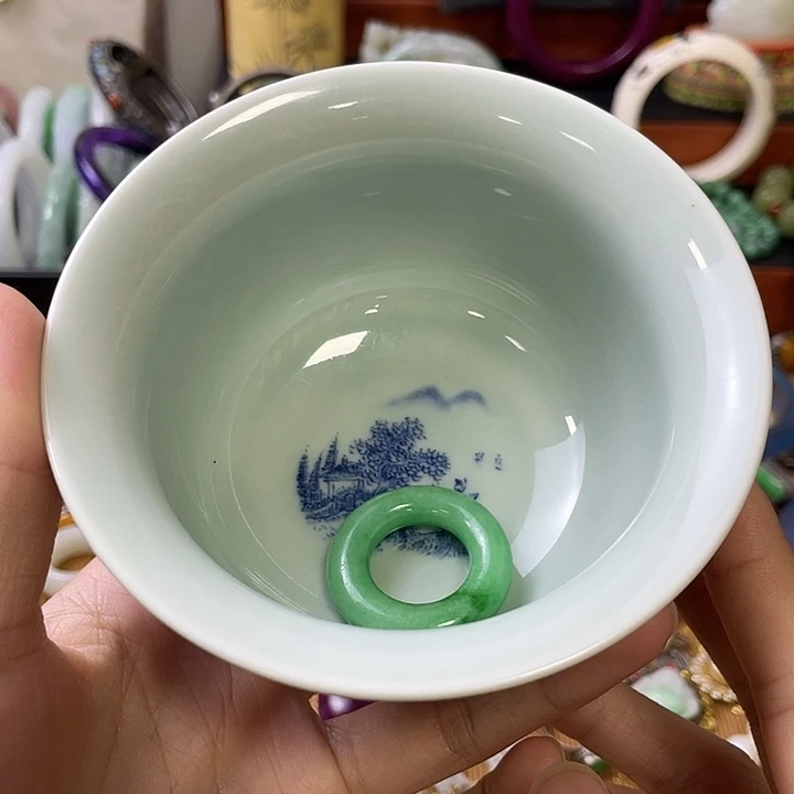 陈***娜杯精美雕刻物件物件