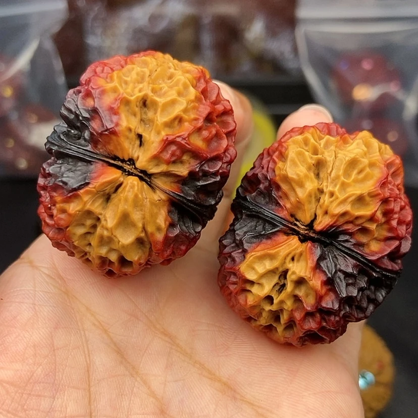 【闪购商品】把件文玩核桃42尺铁绣球54克