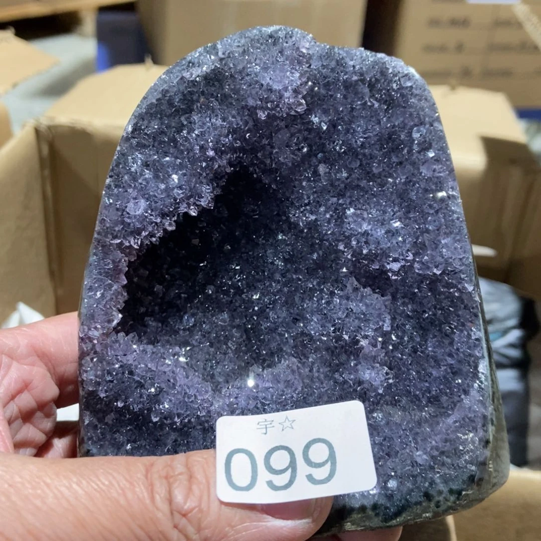 紫晶天然水晶摆件未镶嵌