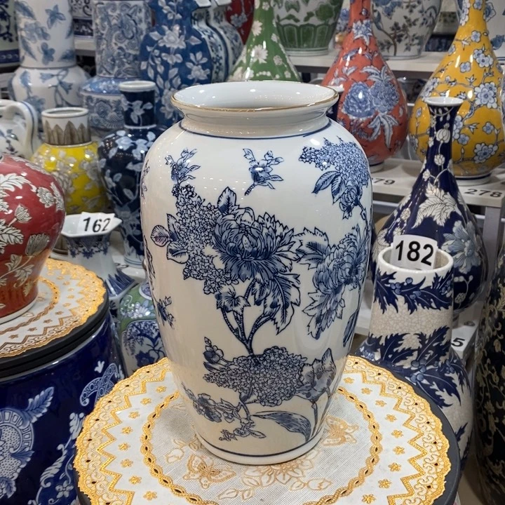 【闪购商品】摆件陶瓷花瓶摆件。。。