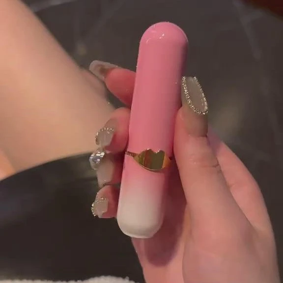 (小火火机）可爱口红造型明火可打火机潮玩精致奇葩创意