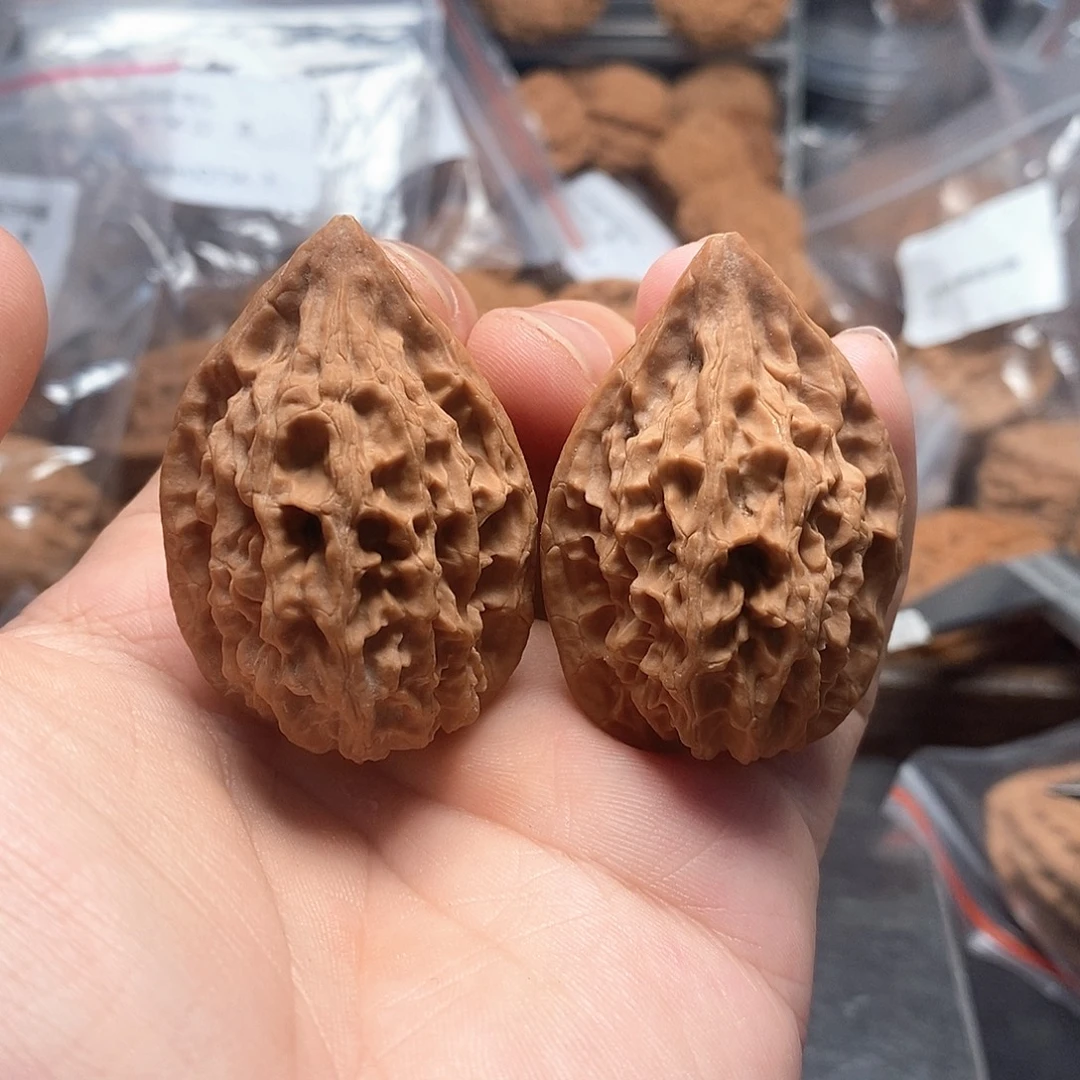 1文玩核桃火麟剑33-343
