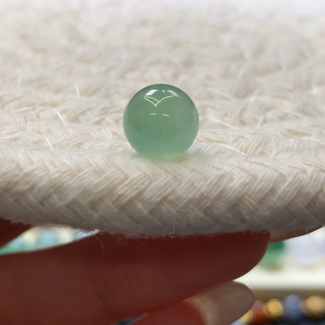 定制翡翠未镶嵌 毛货抛光定制 冰甜晴绿 卡8.5