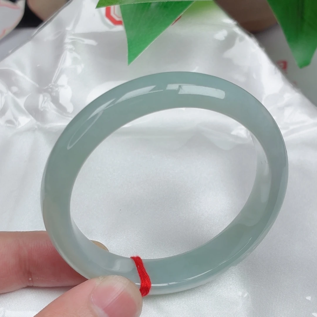 翡翠未镶嵌手镯正圈025