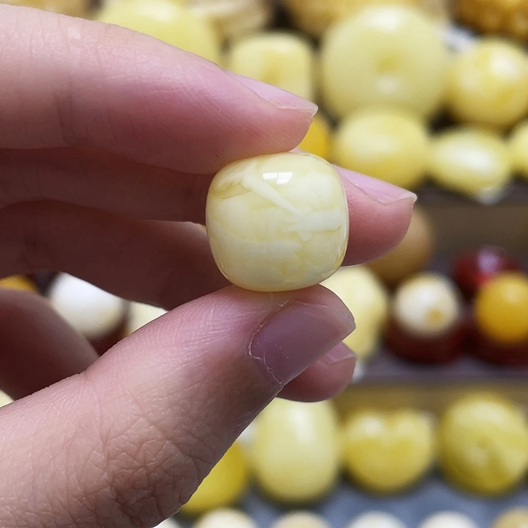 裸石琥珀未镶嵌13.8*13.2mm虎皮妖花老型瑕