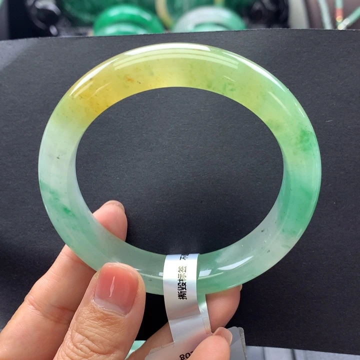 小***m石英质玉未镶嵌手镯