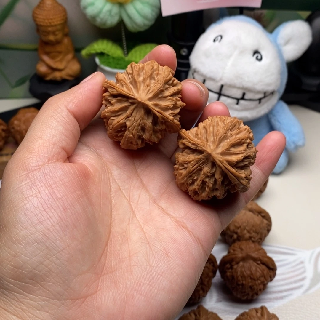 文玩核桃吊坠苹果园40