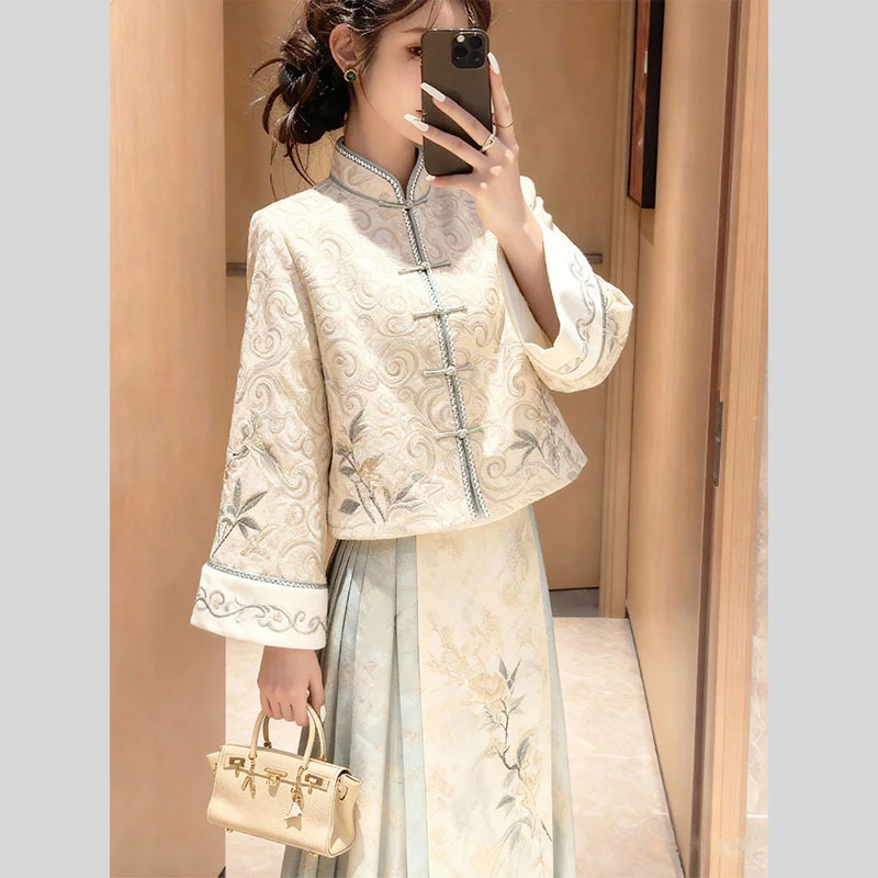 2025秋冬新款清冷感日常可穿改良汉服新中式国风外套马面裙两件套