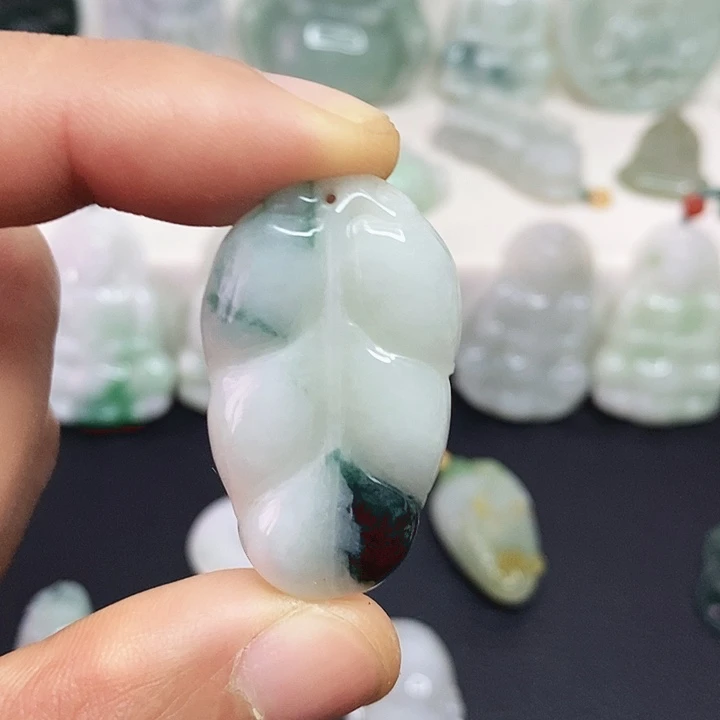 翡翠未镶嵌颈饰吊坠