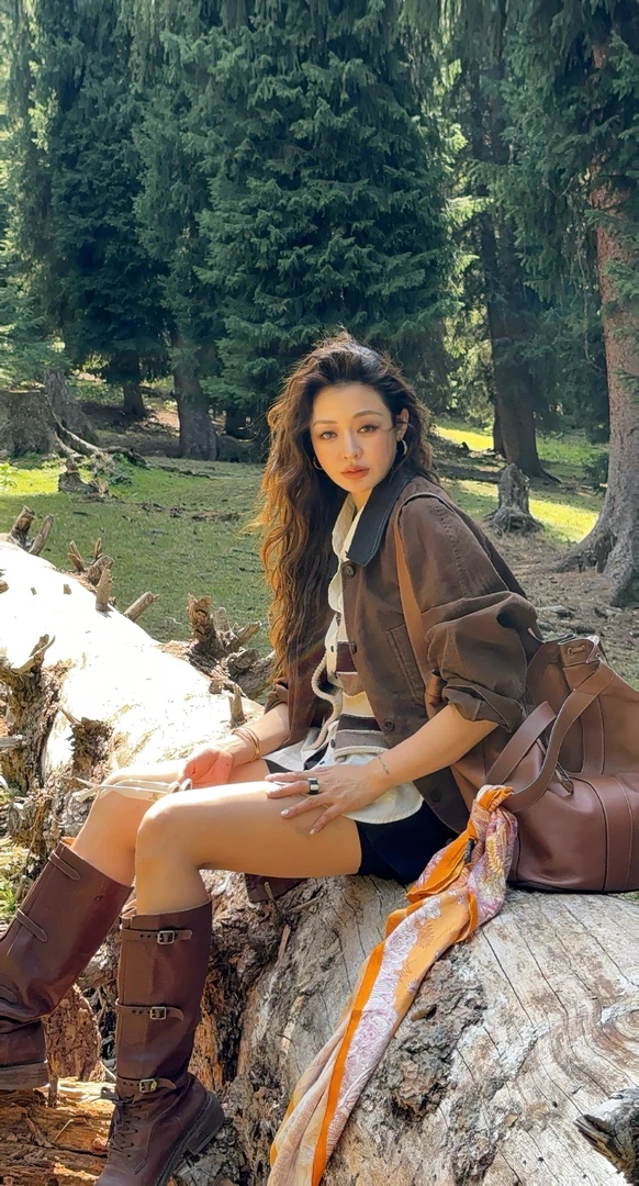 Singularity Me 7AN 7832 老钱风条纹无袖V领毛织马甲上衣