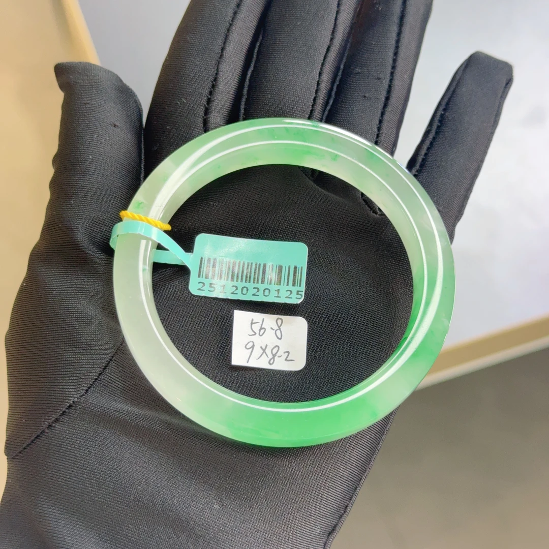 56.8圈口2512020125天然非洲翠手镯（撕毁标签概不退换）