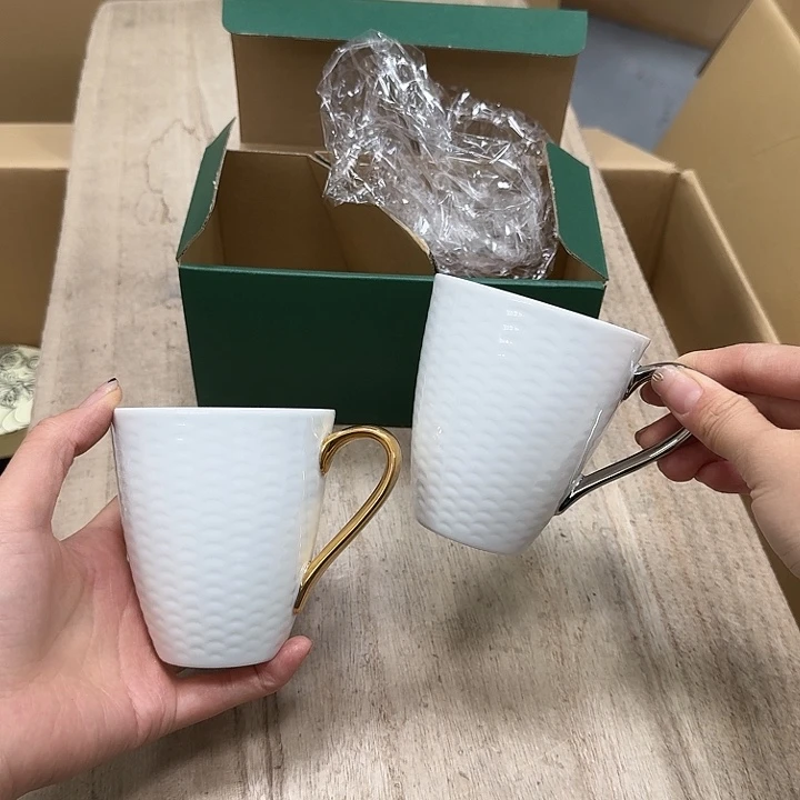 瓷片噗哈哈哈哈哈哈哈哈哈哈哈