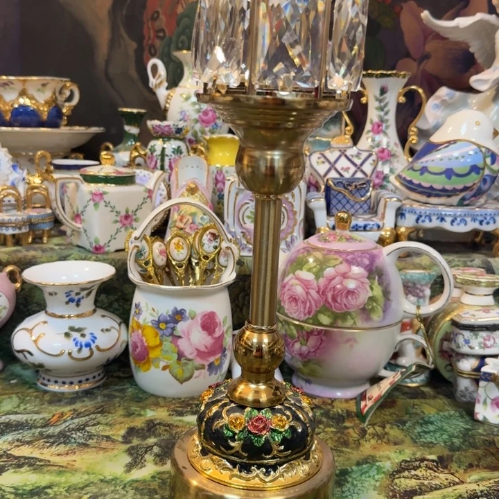 鹿与海陶瓷家居有限公司