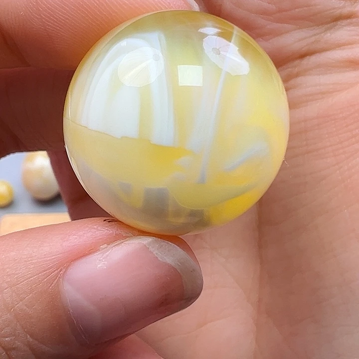 蜜蜡未镶嵌珠宝奇石