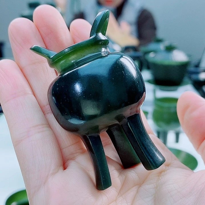 和田玉（青玉）未镶嵌把件