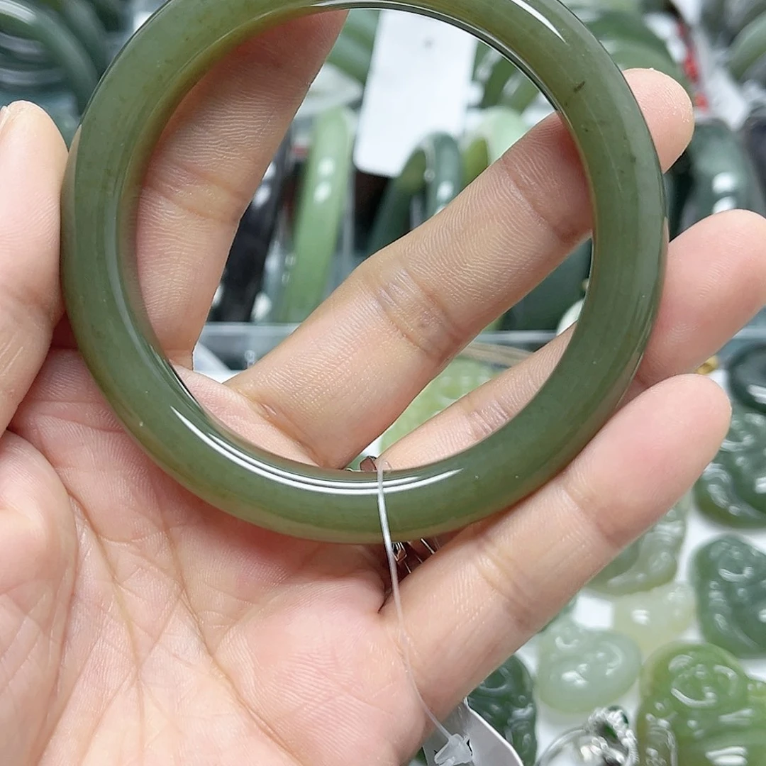和田玉（糖玉）手镯未镶嵌沫*