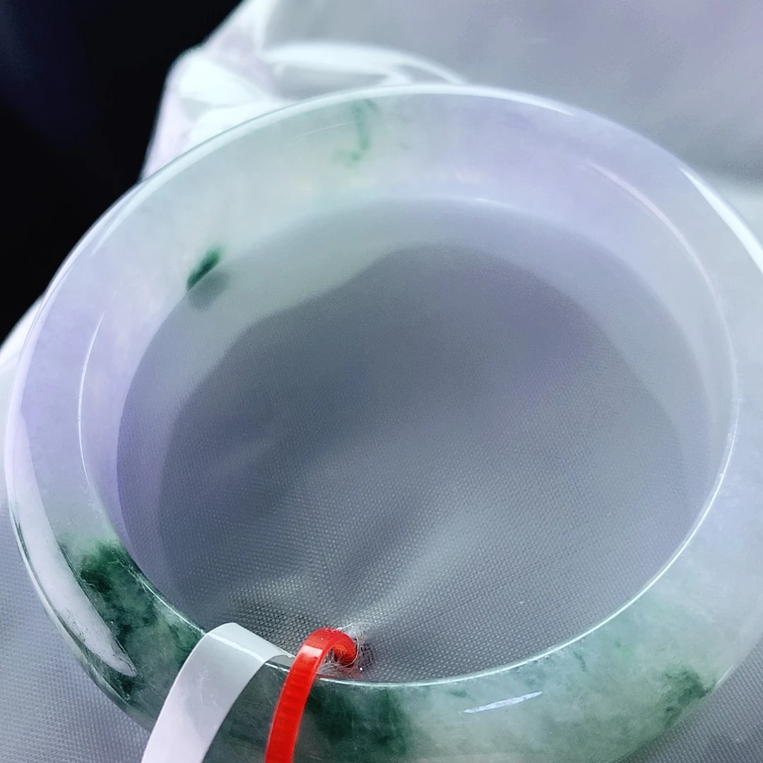 翡翠手镯未镶嵌55圈