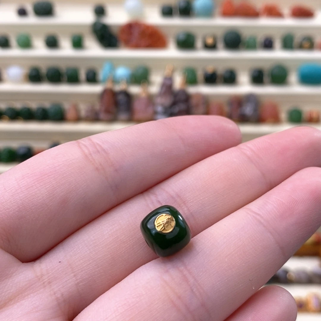 和田玉18K金镶嵌颈饰