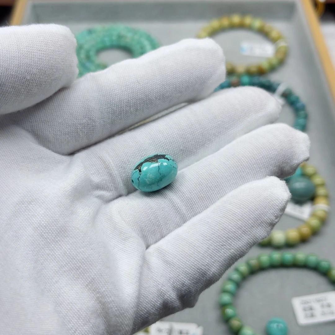 绿松石未镶嵌挂件