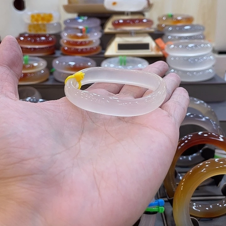 玛瑙/玉髓手镯未镶嵌?***?