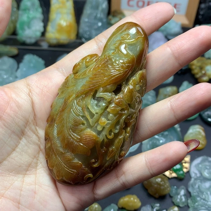 翡翠未镶嵌颈饰凤凰手把件