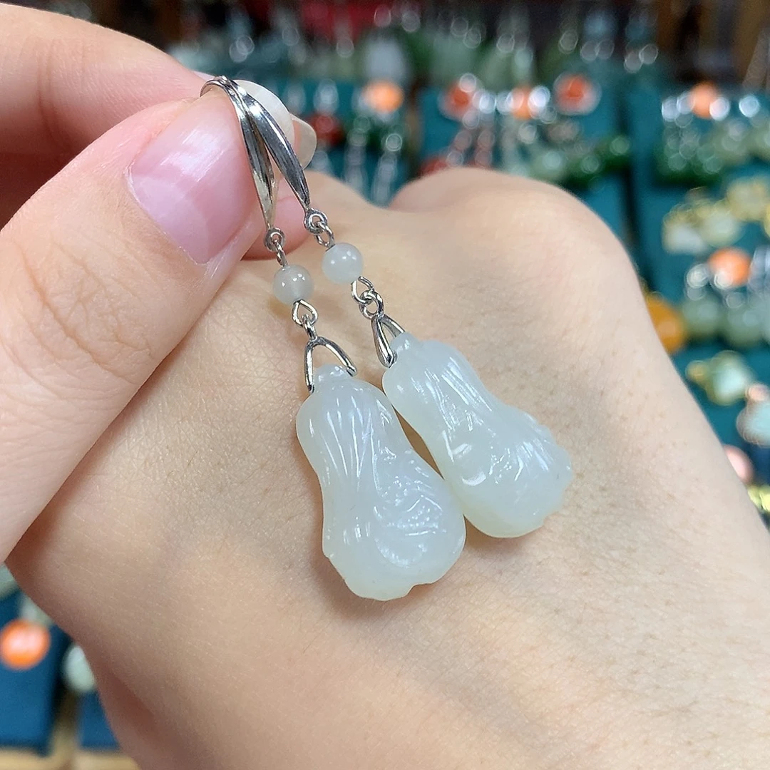 和田玉银S925镶嵌耳饰大白菜卡21左右