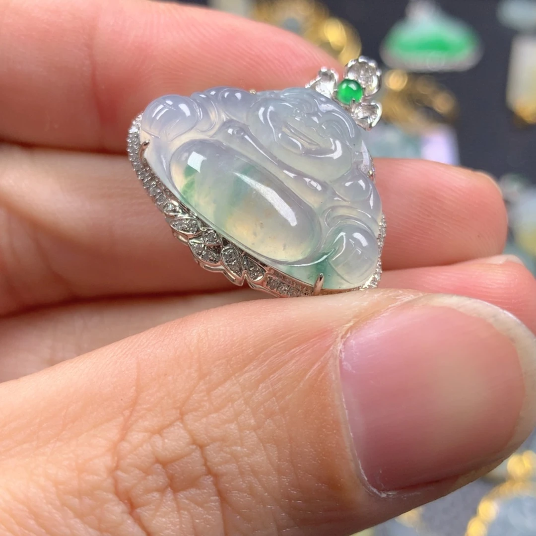 【闪购商品】翡翠颈饰18K金镶嵌圆*嘟翡翠