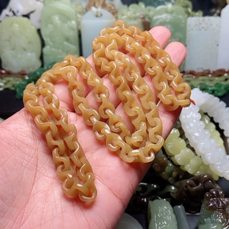 【闪购商品】和田玉未镶嵌颈饰在*上