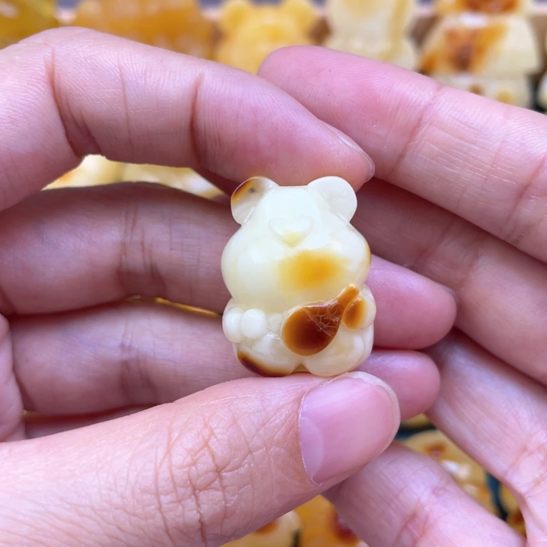 未镶嵌琥珀裸石蜜蜡