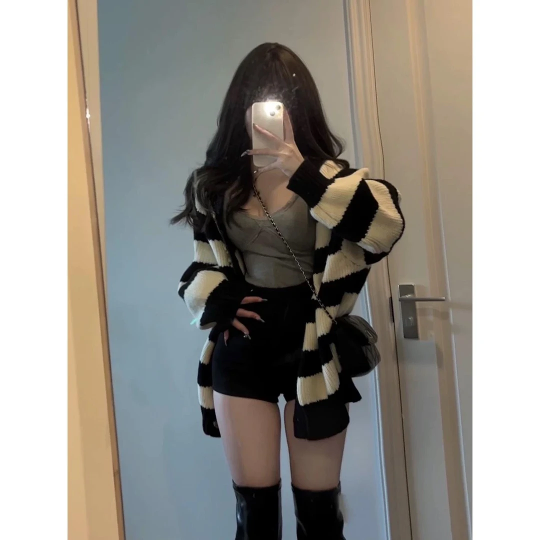 荔桃想睡觉ya | 秋冬慵懒风条纹黑白两面穿毛衣针织衫~温柔外套