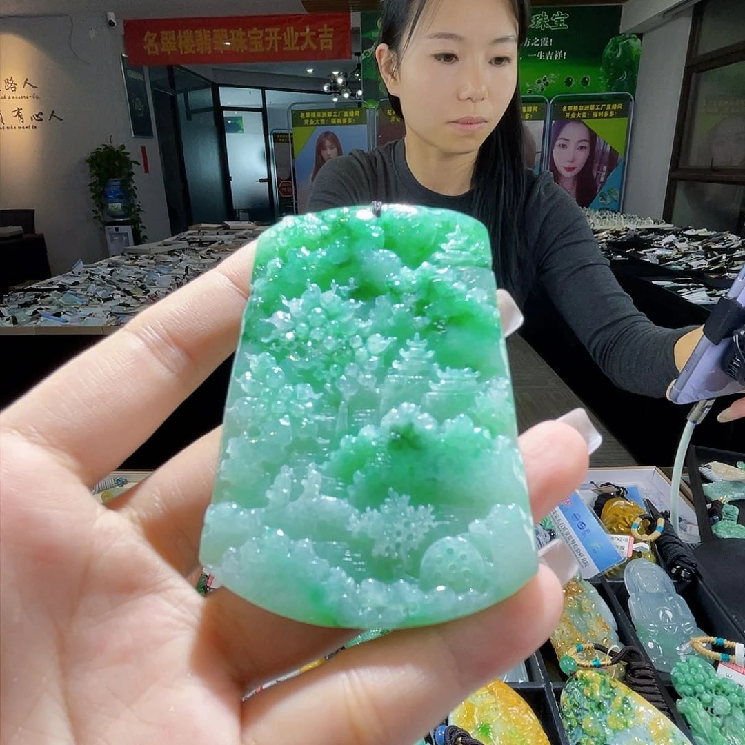 颈饰未镶嵌翡翠一