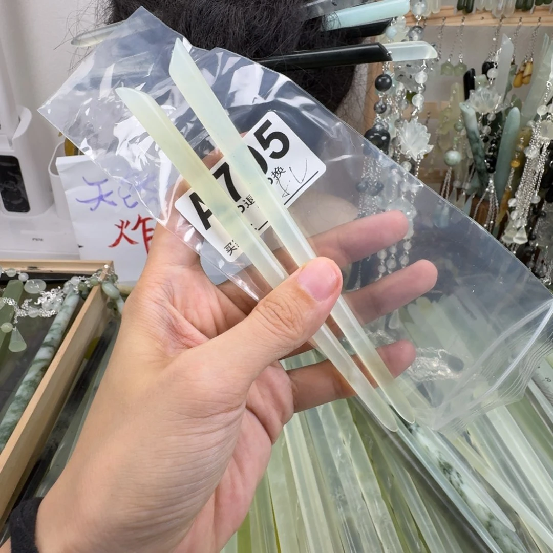 小***嘻蛇纹石玉合金发饰默认瑕疵