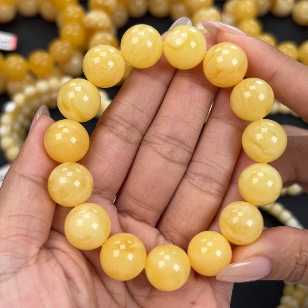 琥珀未镶嵌手链23.9克