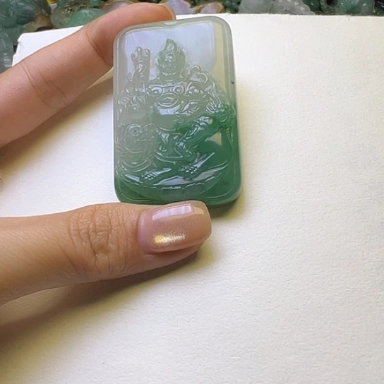 石英质玉（非洲翠）合金颈饰