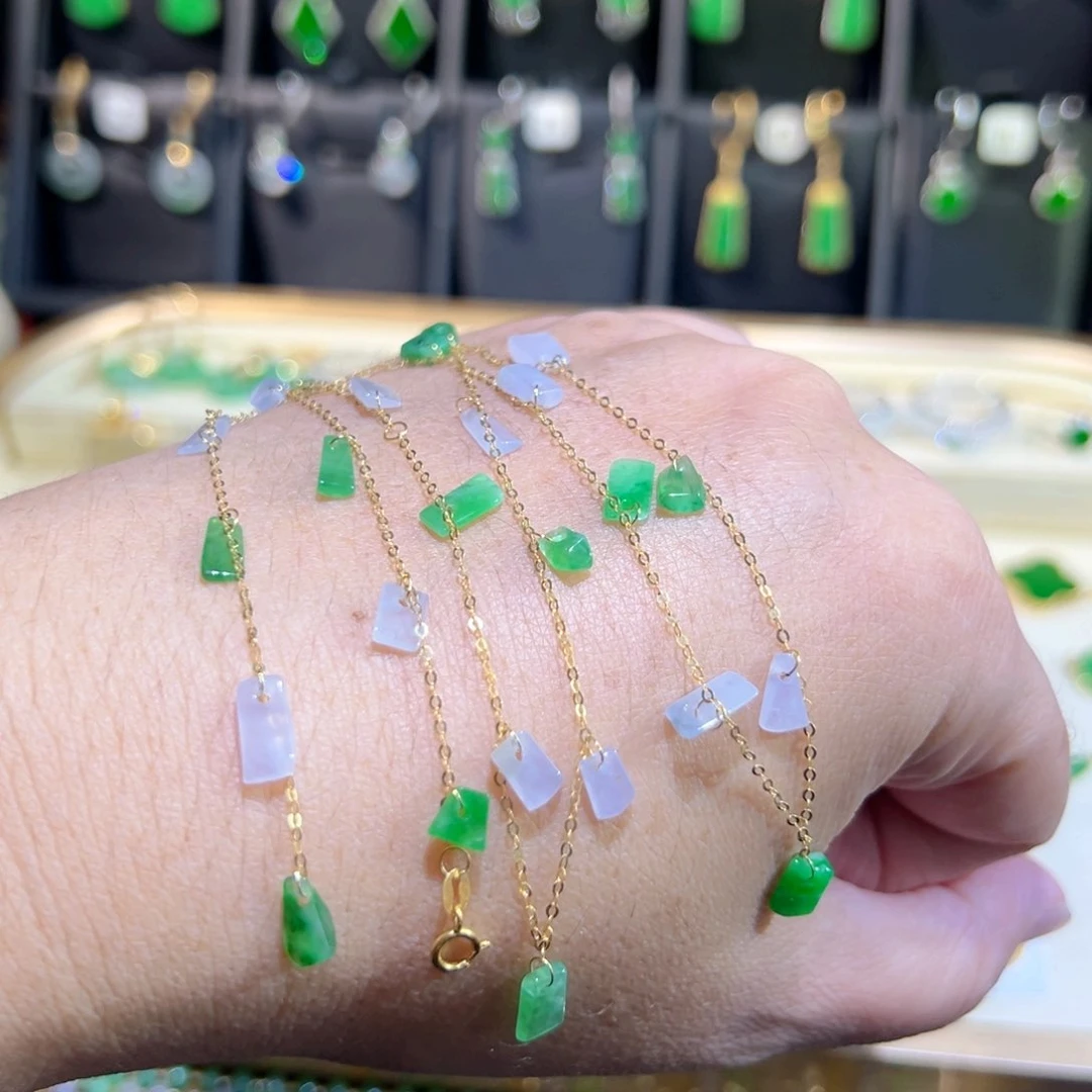 翡翠18K金镶嵌颈饰满天星45c m