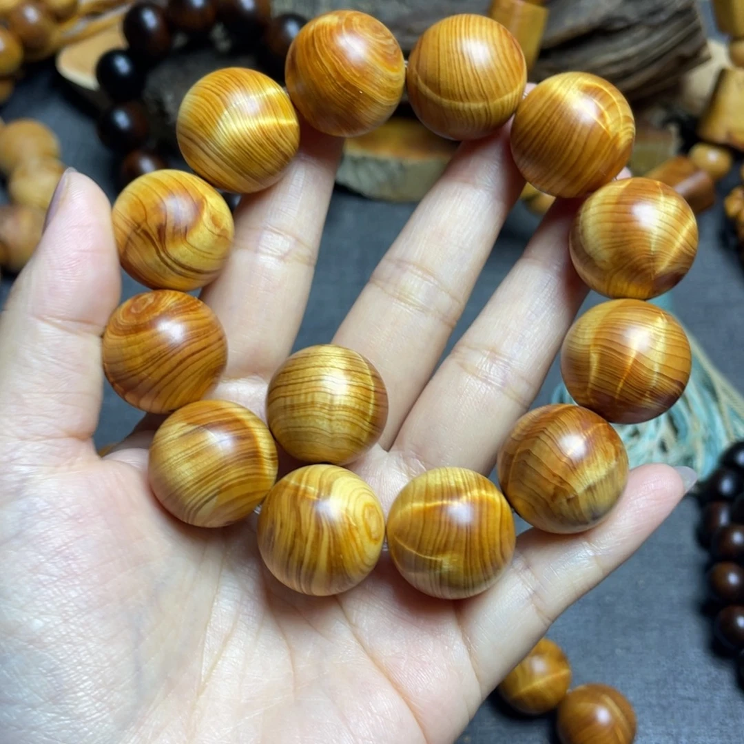 雷***隆柏木（崖柏）2.0龙胆闪